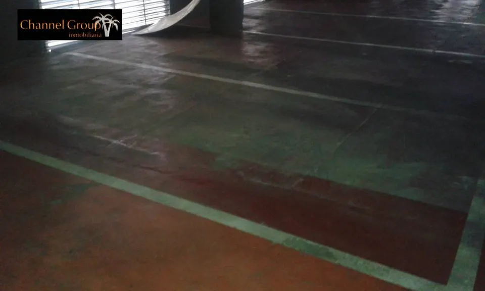 SE VENDE AMPLIA PLAZA DE GARAJE