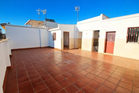 CASA CON AZOTEA EN SAN JOSE OBRERO