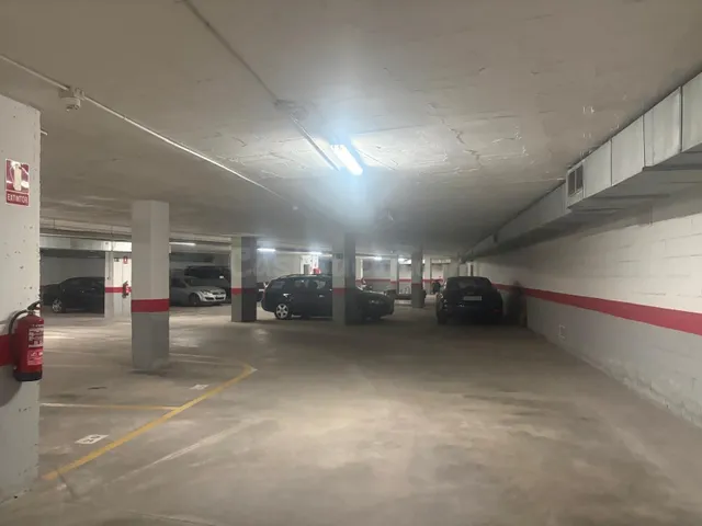 AMPLIA PLAZA DE GARAJE PARA ALQUILAR EN SAN GARCIA , CERCA D - foto 4