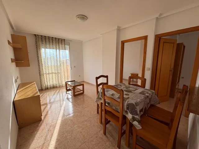 Ático de 2 dormitorios y 2 baños con piscina y parking a 550 metros del mar — 11