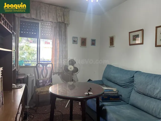 Amplio piso de 123 m2 con terraza y gran potencial en Santa Rosa — 2