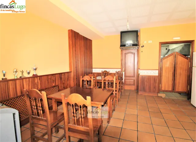 CAFETERÍA-RESTAURANTE EN ZONA UNIVERSITARIA — 21