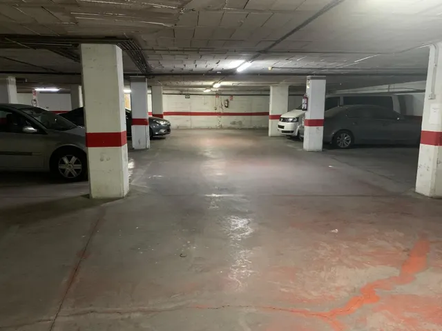 PLAZA DE GARAJE EN VENTA EN MARIA AUXILIADORA — 3