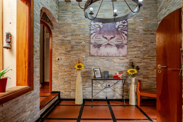 Finca de 20.000 m2 con vivienda principal, apartamento independiente y espacio para toda la familia — 14