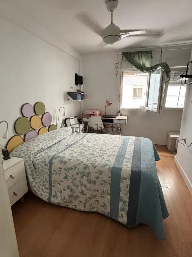 Luminoso y acogedor dúplex en una de las zonas más demandadas de Cádiz — 30