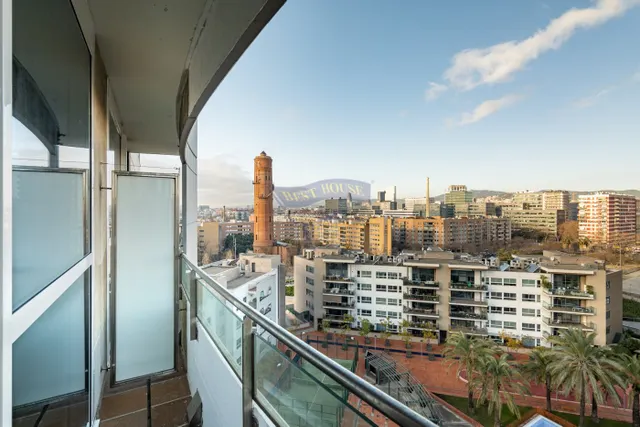 PISO CON VISTA AL MAR — 20