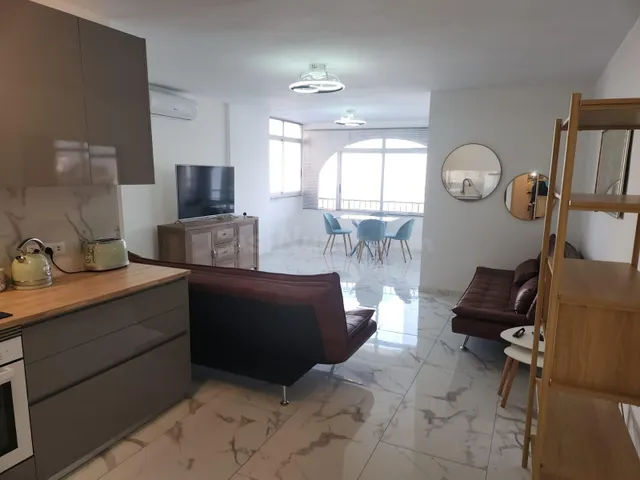 APARTAMENTO DE UN DORMITORIO EN VILLAMARTÍN PLAZA, ORIHUELA  - foto 2
