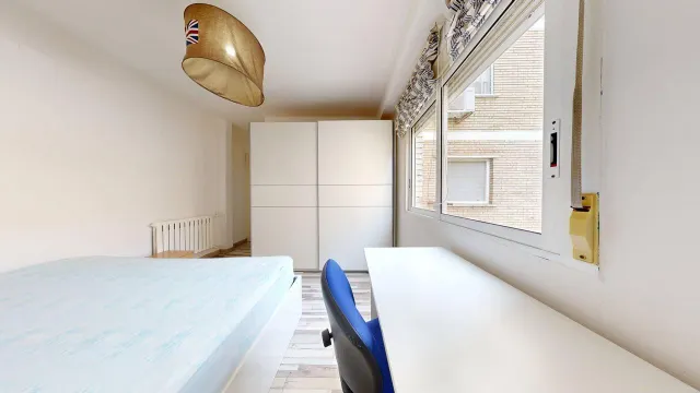 Piso de 62m2 útiles con PLAZA DE GARAJE!!! Distribuido en tres dormitorios, salón, cocina y baño — 16