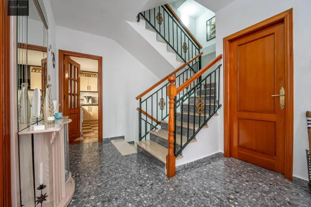 MAGNIFICA CASA EN LAS GABIAS — 28