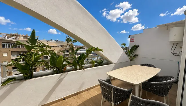 Piso 2 dormitorios 63m² en venta - Playa Torrevieja - foto 2