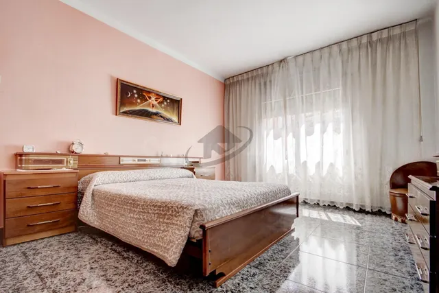 AMPLIO PISO DE 4 habitaciones CON GRAN BALCÓN — 12