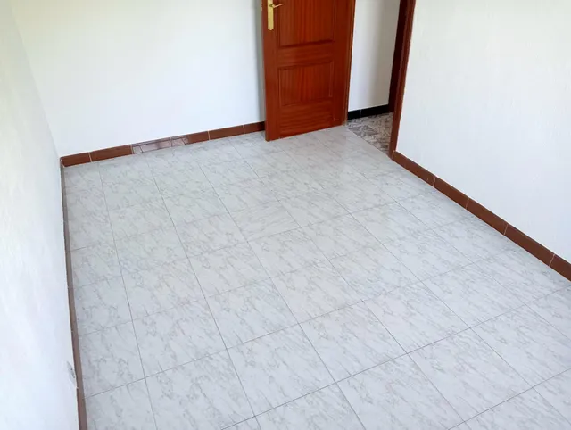 Piso 3 habitaciones 78m² en alquiler - Barrio León — 25