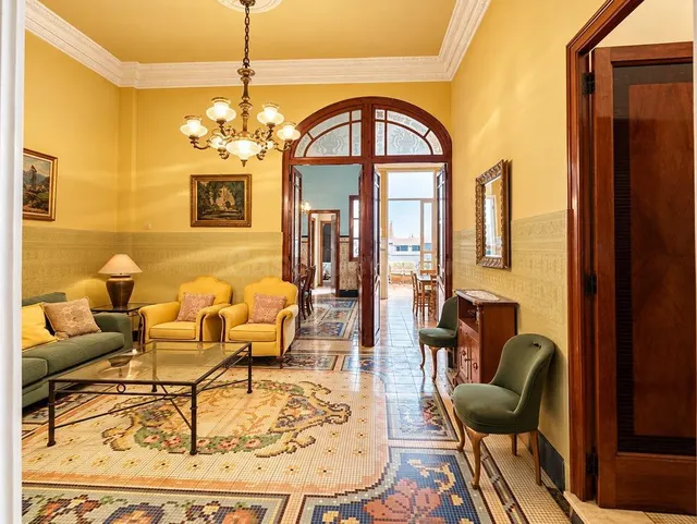 Casa señorial en el casco histórico de Carlet | 360 m2 y 3 plantas — 4