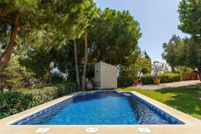 VISTAS QUE ENAMORAN: VILLA EXCLUSIVA CON PISCINA EN MONTE DE - foto 3