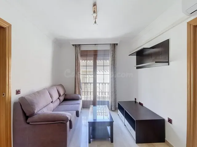 Piso de 3 dormitorios junto al Ayuntamiento de Las Gabias - foto 3