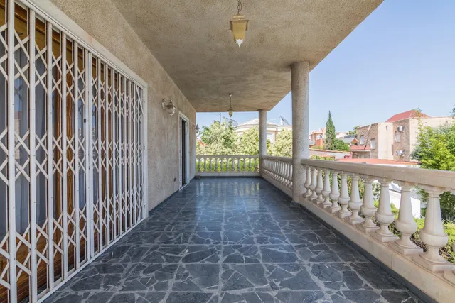 ESPECTACULAR CHALET EN ZONA CIUDAD JARDIN — 42
