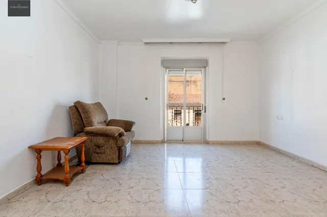 Amplia Casa en Venta en Guadix - Oportunidad de Inversión — 14