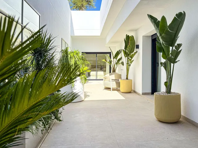 Moderna villa de lujo con 4 dormitorios y piscina privada con vistas a la montaña en Ciudad Quesada(Alicante) — 27