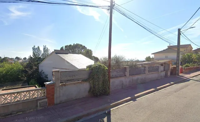 Se vende CASA OKUPADA en Sant Esteve Sesrovires (Barcelona)