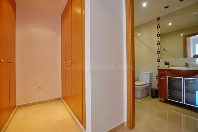 Espacioso apartamento de 3 dormitorios con vistas al mar en  - foto 5