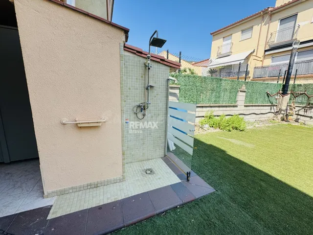 Amer | Exclusiva vivienda familiar de 6 habitaciones con pis - foto 5