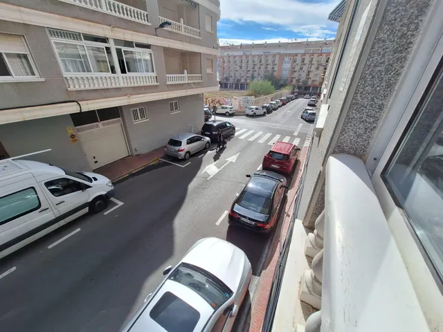 Acogedor Apartamento en Torrevieja, Ideal para Vivir — 6