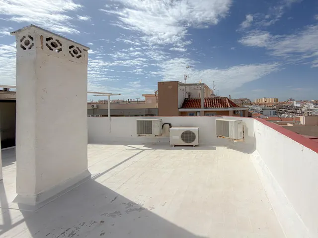 Playa del Cura! Ático con gran potencial y 1 dormitorio + 2 adicionales en dos terrazas, solárium privado enorme con vistas panorámicas (550 metros playa del cura) — 6