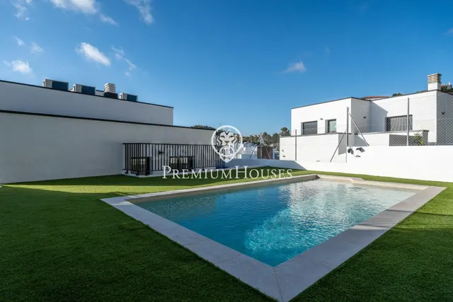 Casa independiente con piscina y jardín en Segur de Dalt - foto 4
