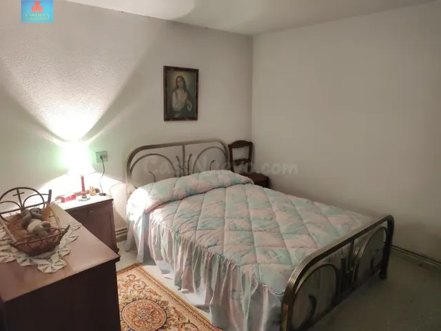 OPORTUNIDAD URBANO CASA CON TERRENO, GARAJE, ALMACENES... - foto 5