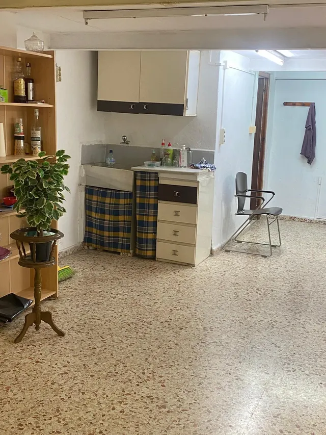 Local en venta en calle Vall de Albaida — 17