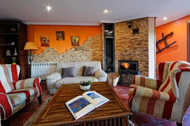 ¡Gran oportunidad en Somado! Hotel equipado con 10 habitaciones en suite y ascensor ¡Contáctanos! — 12