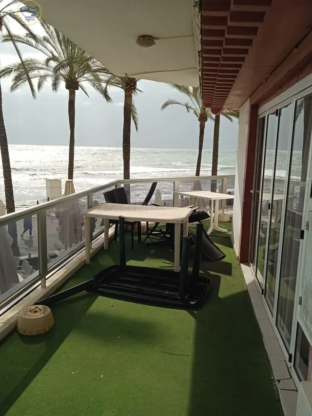 EXCELENTE OPORTUNIDAD DE NEGOCIO EN PRIMERA LÍNEA DE PLAYA -