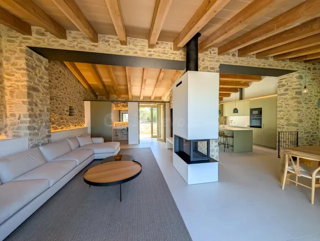 Casa de piedra con vistas panorámicas en Palau-saverdera - foto 5