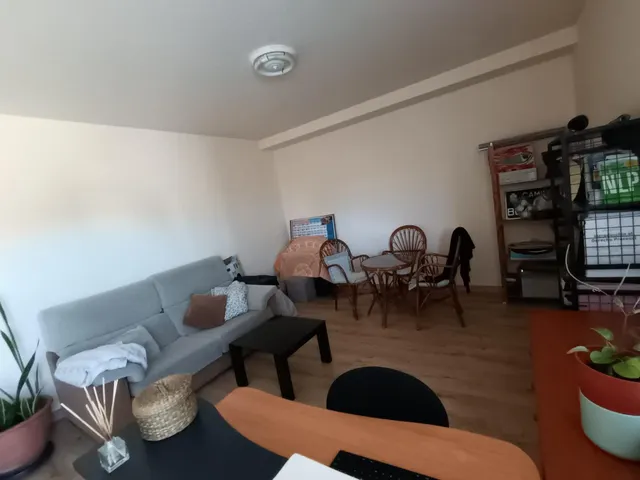 CASA PAREADA EN CAMBADOS con LOCAL COMERCIAL — 10