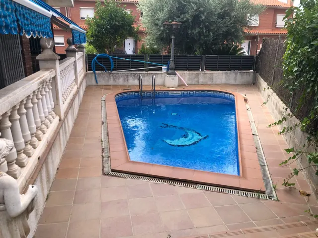 GRAN CASA EN VENTA EN URB. CAN CASAS — 17