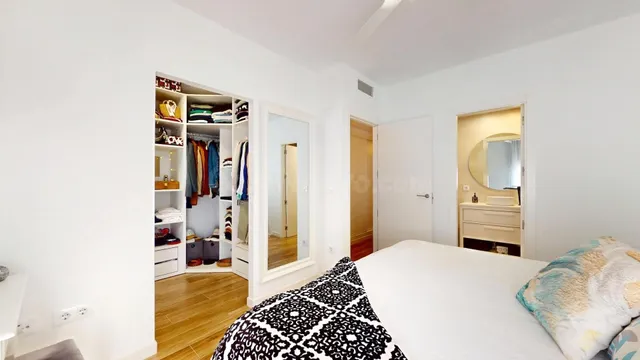ESPECTACULAR CASA UNIFAMILIAR CON ASCENSOR, JACUZZI Y 3 DORM - foto 4