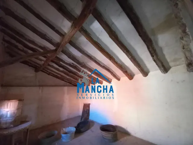 *53.000€* inmobiliaria la mancha vende casa con patio en Barrax ( Albacete ). — 40