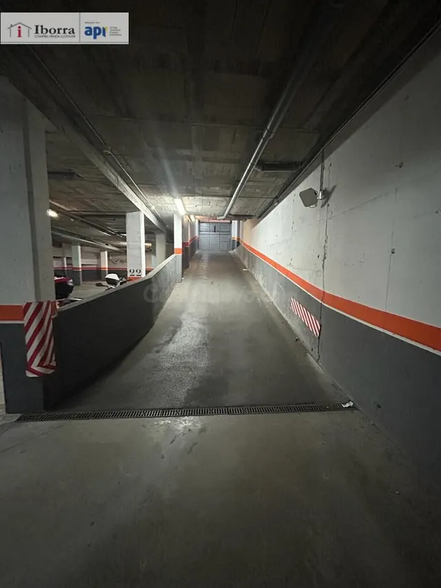 PARKING EN CALLE NARCIS OLLER EN SANT PEDRO — 4