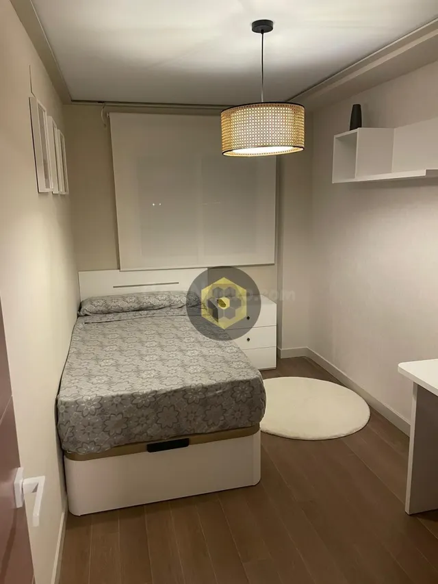 LT/ Precioso piso en alquiler de TRES dormitorios en zona Tr - foto 5