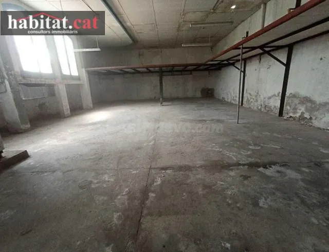 ¡¡ LOCAL COMERCIAL EN VILANOVA I LA GELTRÚ - ZONA BAIX A MAR - foto 4