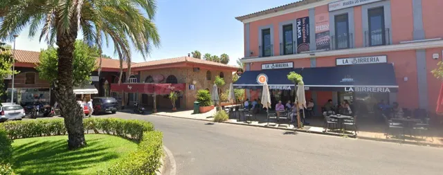 ALQUILER DE LOCAL COMERCIAL ZONA COMERCIAL DE LAS VAGUADAS