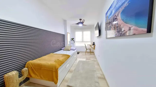 * Habitación Santa Pola en pleno centro de Alicante *