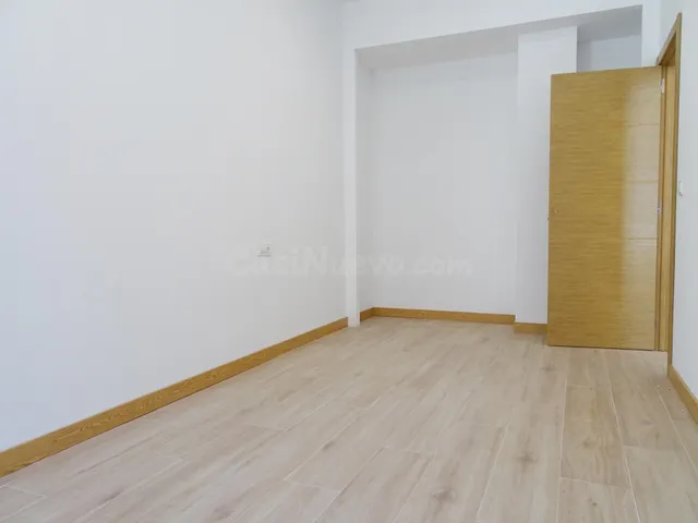 Apartamento a 1 minuto de la playa de Huelin andando y con licencia turística — 5