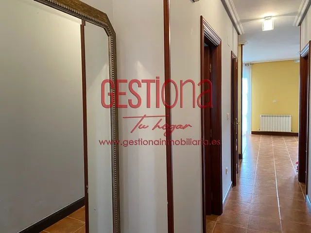 IMPRESIONANTE PAREADO CON PISCINA EN AJO — 6