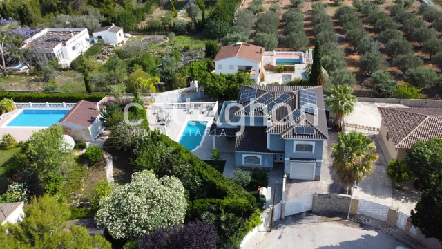 Impresionante chalet en Colinas de Venta Cabrera — 8