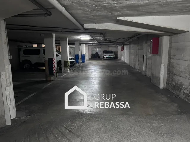 Plazas de aparcamiento en alquiler en Camp Redó – 100 €/mes  - foto 3