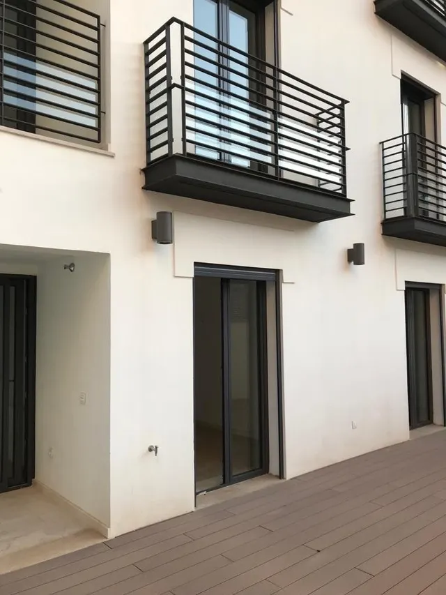 Piso a estrenar con terraza de 40 m2, parking y piscina en c - foto 2