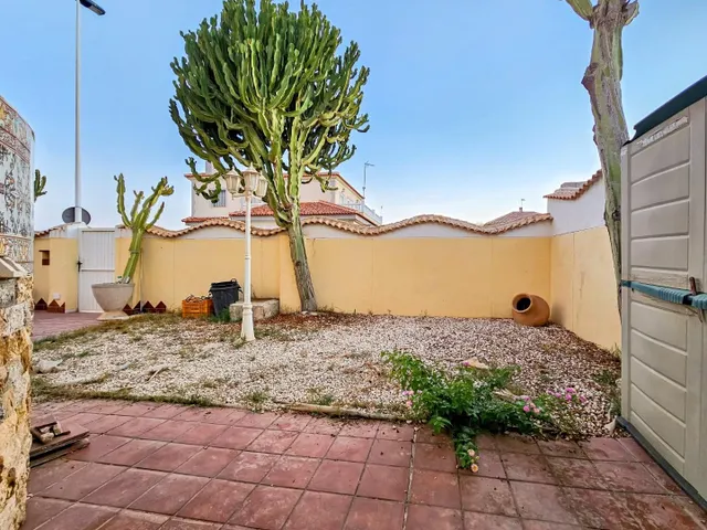 ¡Descubre la Exclusividad y el Lujo Mediterráneo en Esta Impresionante Villa en Esquina - Torrevieja — 23