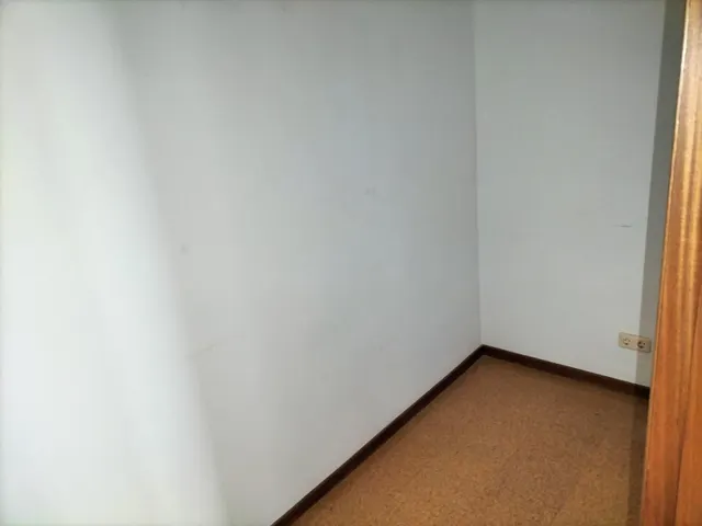 MONCASA VENDE Oficina en el centro — 6