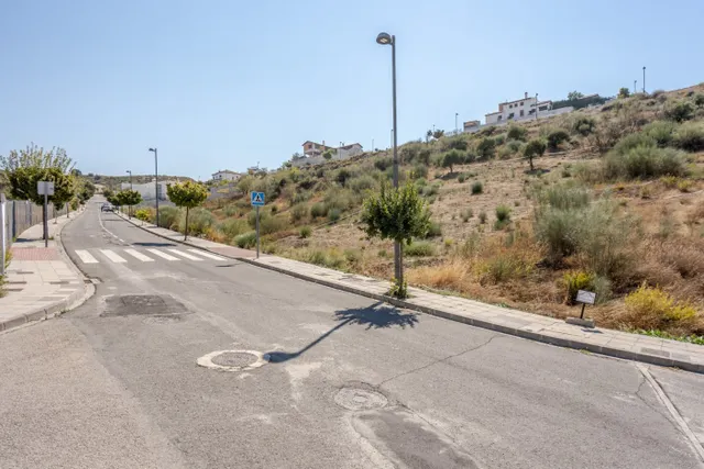 Parcela en venta en Altos de la Zubia — 14